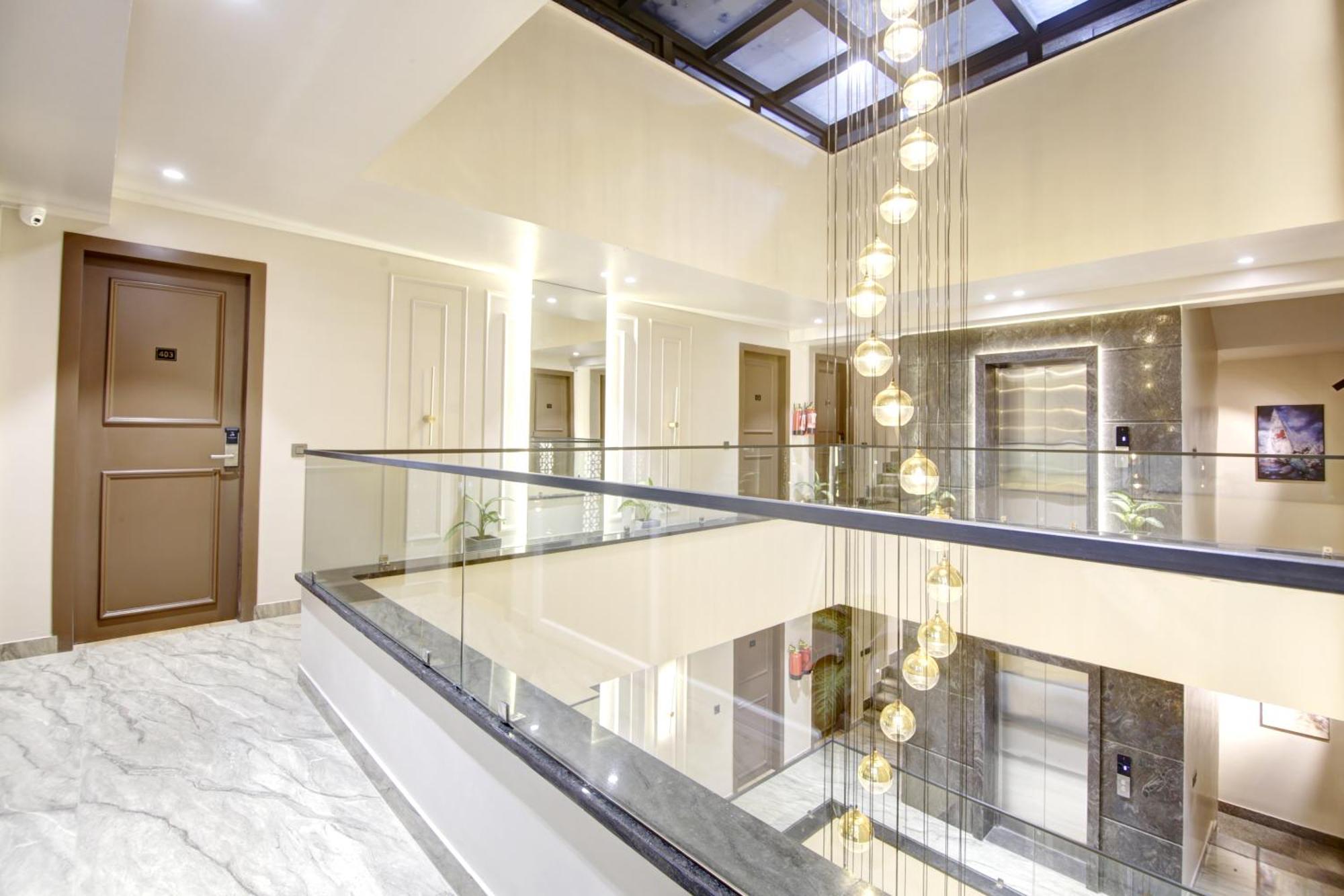 Saltstayz Premier - Near Golf Course Road & Sector 57 Gurgaon Exterior foto