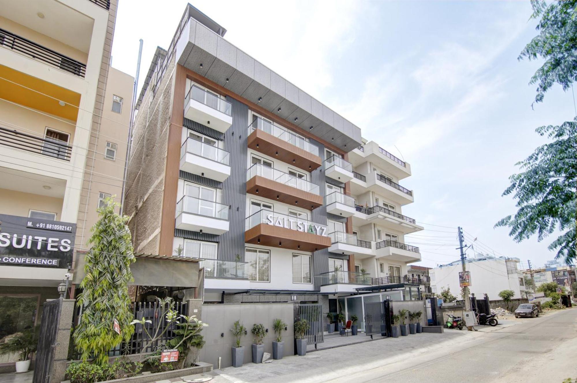 Saltstayz Premier - Near Golf Course Road & Sector 57 Gurgaon Exterior foto